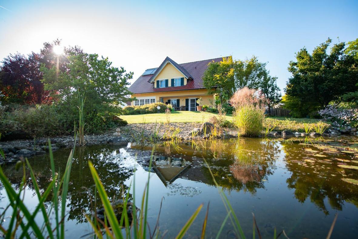 Einzigartige Naturoase Im Sueden Von Ingolstadt Brautlach エクステリア 写真